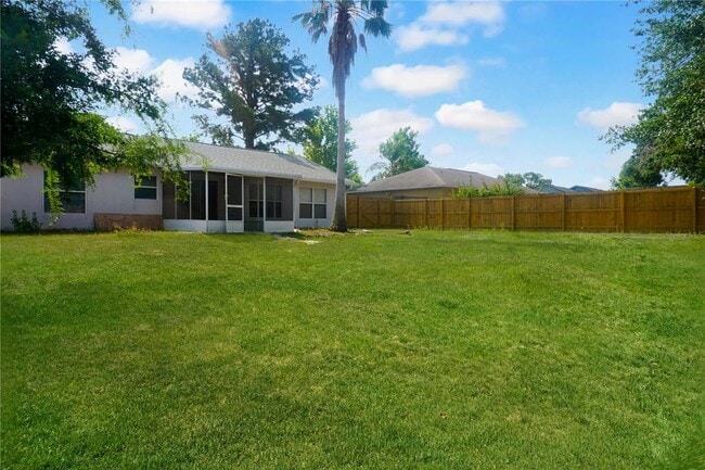 Building Photo - 10803 Siena Dr