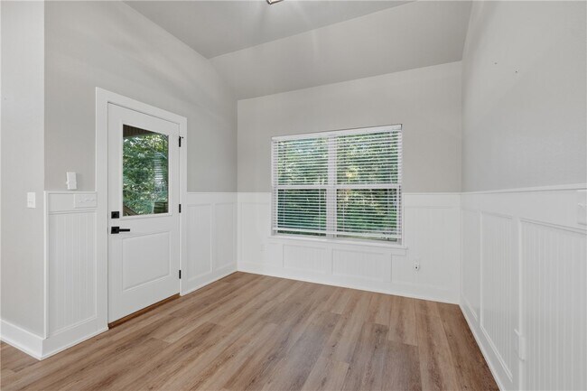 Building Photo - 8 Leyland Dr