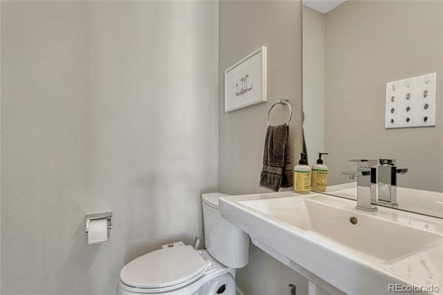 Building Photo - 3016 Zuni St