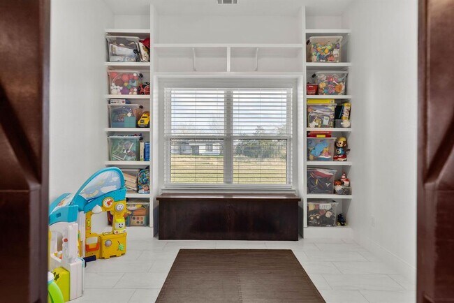 Building Photo - 479 Brown Rd