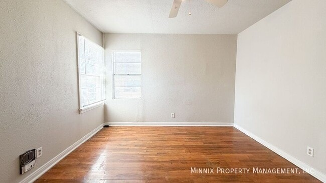 Building Photo - 2420 33rd St