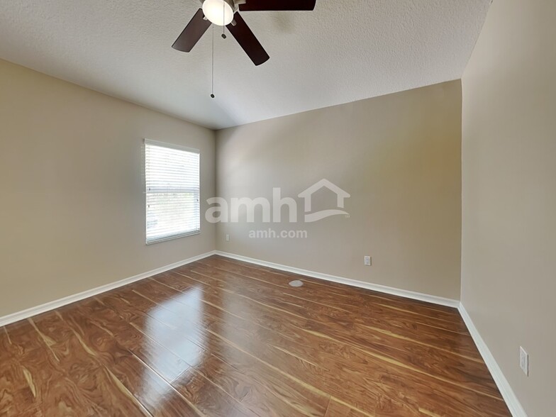 Building Photo - 9615 Laurel Ledge Dr