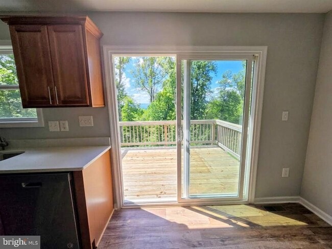 Building Photo - 210 Gayles Ln