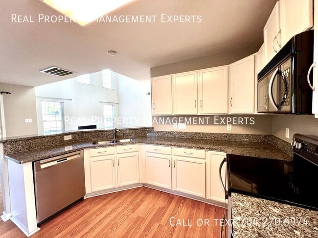 Building Photo - 9902 Redbud Tree Ct