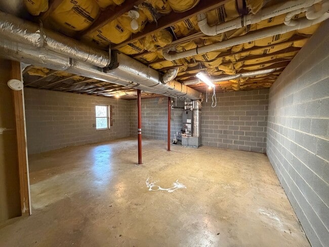 Building Photo - East AVL - Ready now! Big Basement!