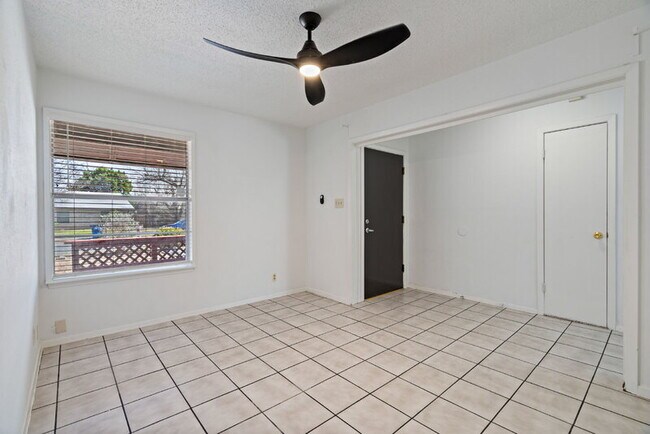 Building Photo - 12306 Hickorystick Cove