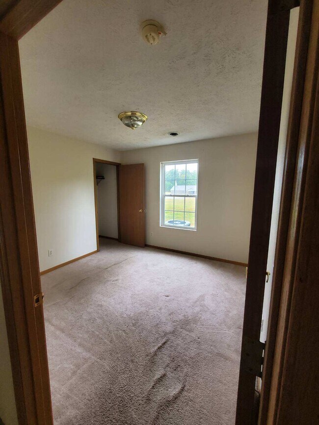 Building Photo - 2022 N Section St