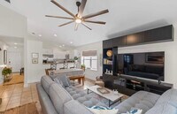 Building Photo - 1826 Castile St