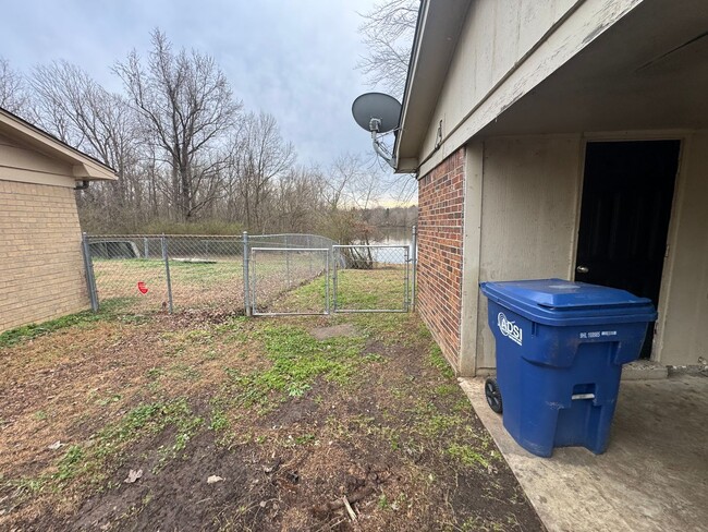 Building Photo - 5493 Adams Cir