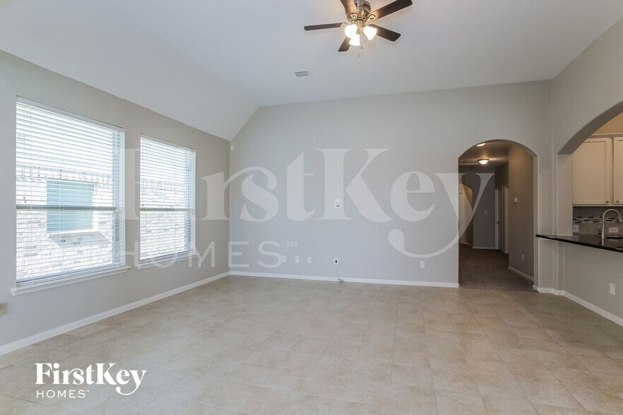 Building Photo - 331 American Black Bear