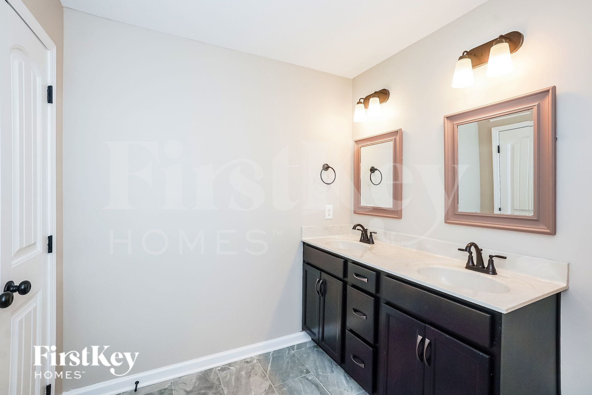 Building Photo - 1544 Kestrel Dr