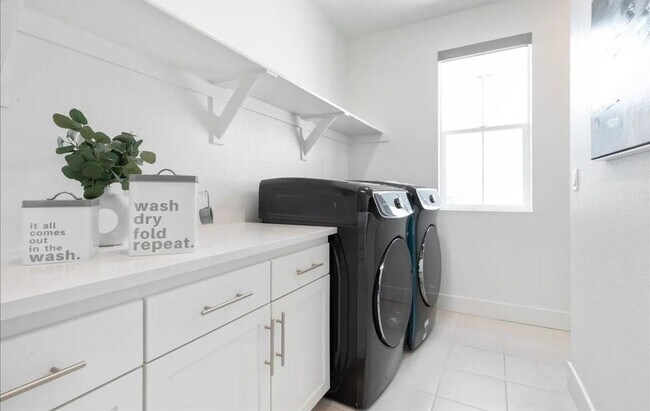 Building Photo - $5,595 | Stunning 5BR/4.5BA Model-Like Home in Newark's Bridgeway Community!