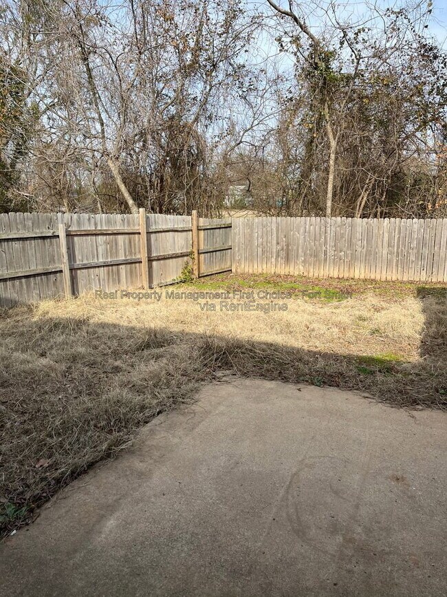 Building Photo - 3509 Price Cir