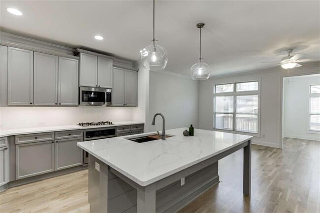 Building Photo - 10674 Weir Way