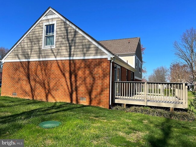 Building Photo - 17447 Pelham View Dr