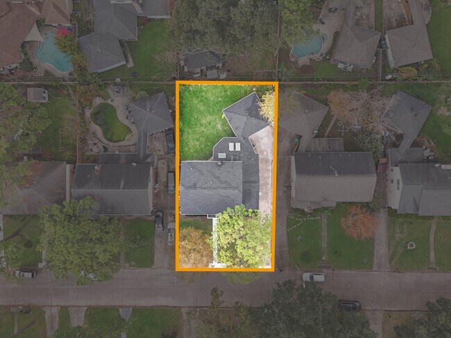 Building Photo - 5034 Oak Shadows Dr