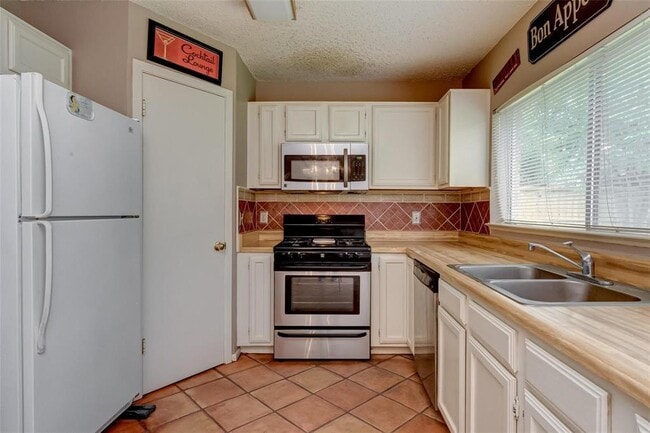 Building Photo - 13411 Bridgewalk Ln