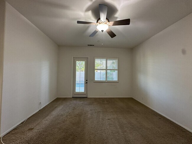 Building Photo - 13 Vista Mirage Way