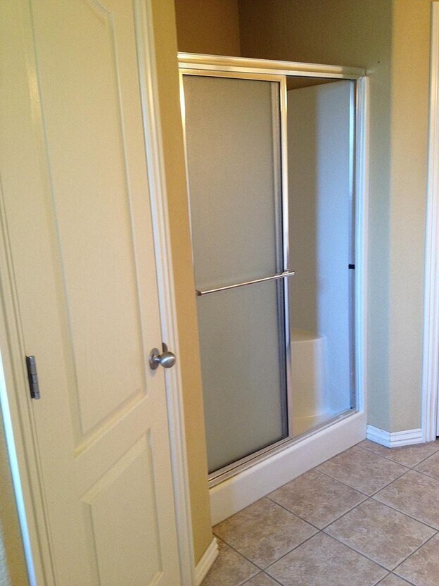 Building Photo - 3921 W Tanyard Dr