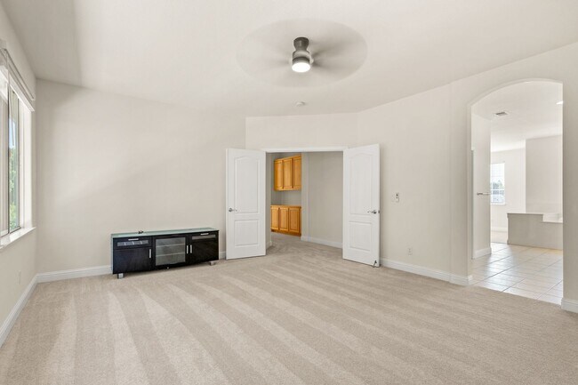 Building Photo - 3311 Montevideo Dr
