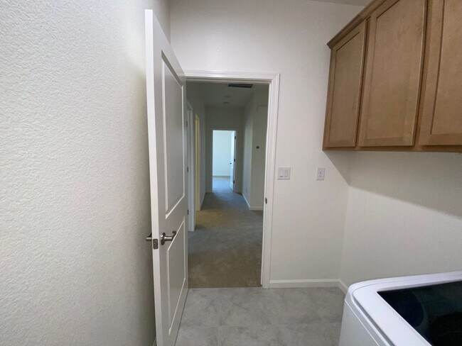 Building Photo - Built 2024 Spanish Springs Reno 5 Bedroom ...