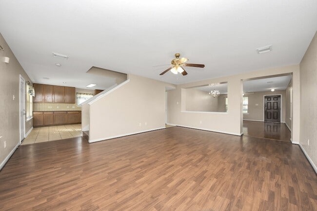 Building Photo - 15202 Lynford Crest Dr
