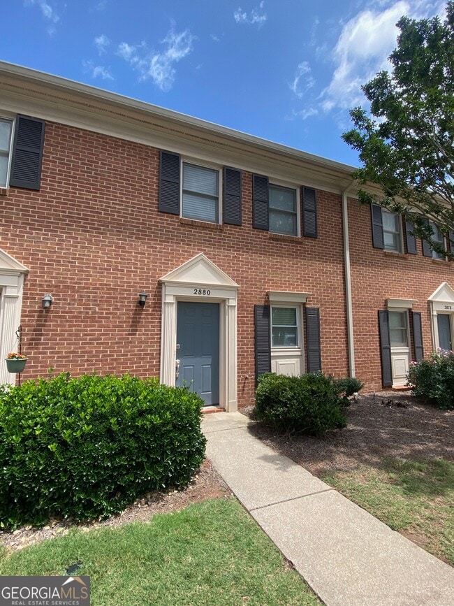 Building Photo - 2880 Webb Bridge Rd