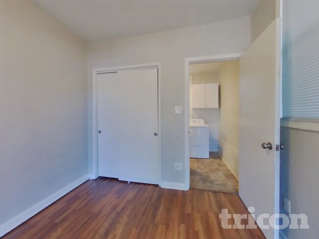 Building Photo - 1165 Buena Vista Ave