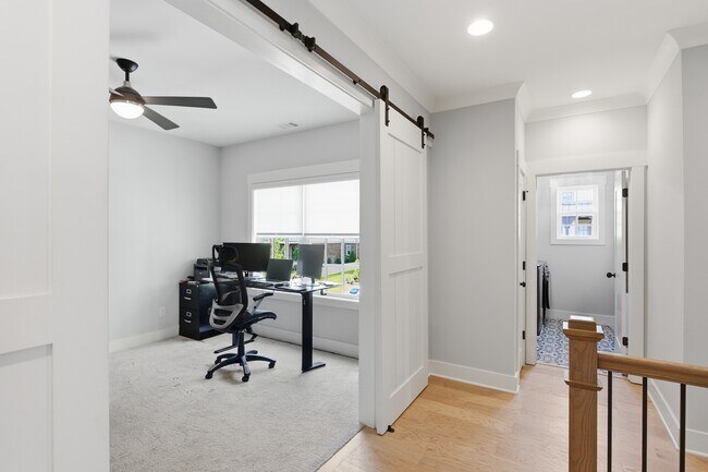 Building Photo - 1000 Fendley St