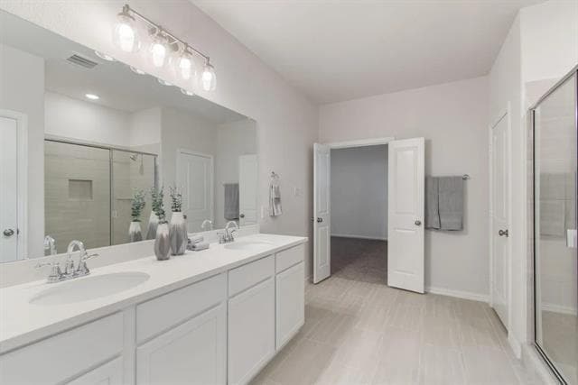 Building Photo - 925 Plaza Ln