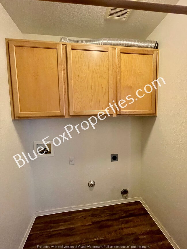 Building Photo - 3117 S Nastar Dr