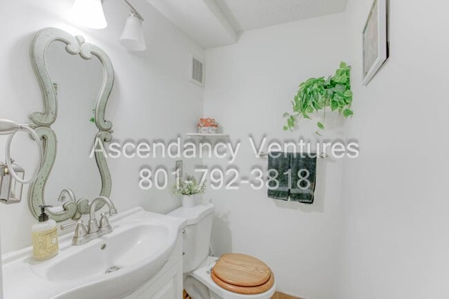 Building Photo - 171 Calais Ln