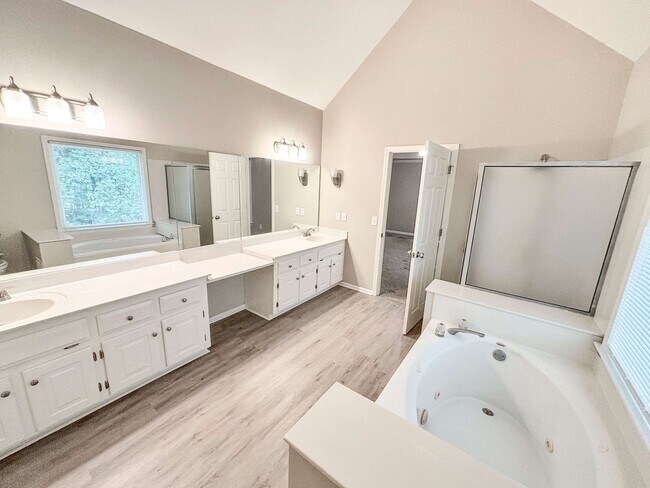 Building Photo - Acworth 4BR/3.5BA Finished Basement