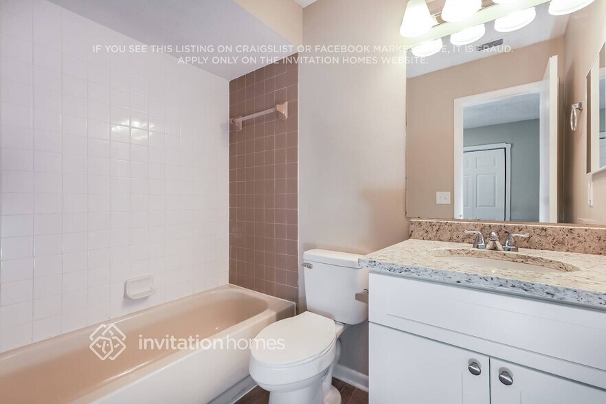 Building Photo - 709 Sandy Creek Dr