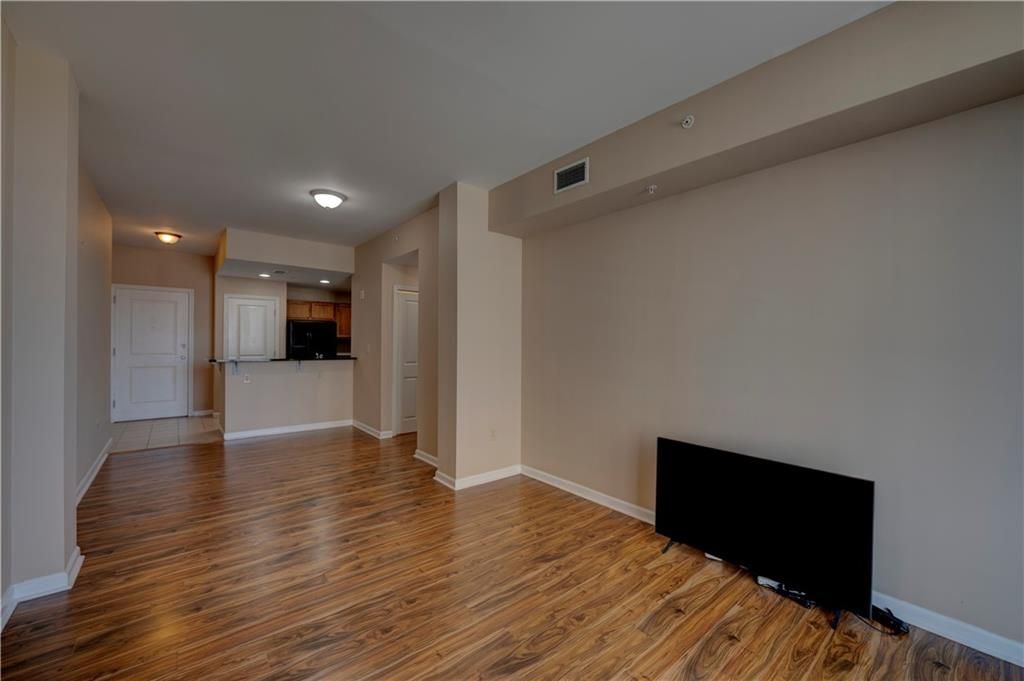 Building Photo - 3040 Peachtree Rd