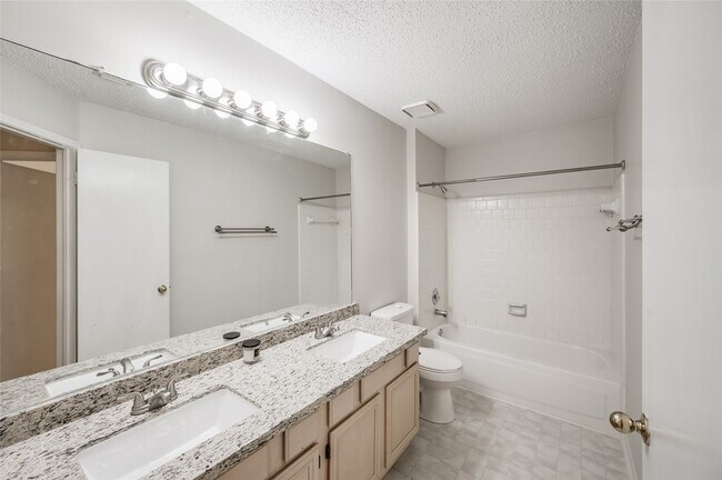 Building Photo - 3342 Bluebonnet Meadows Ln