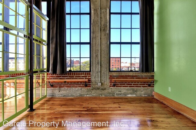 Building Photo - 1 br, 1 bath House - 2034 Lucas #408