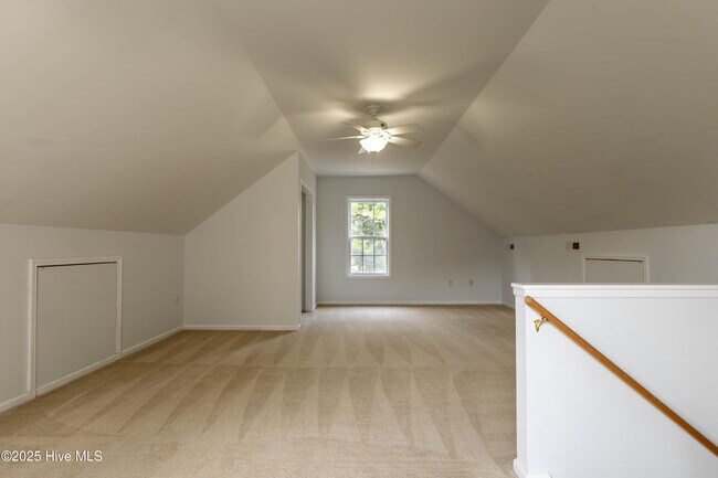 Building Photo - 119 Shellbank Dr