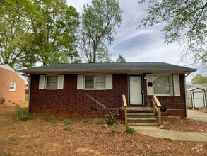 Building Photo - Adorable Ranch fully updated!