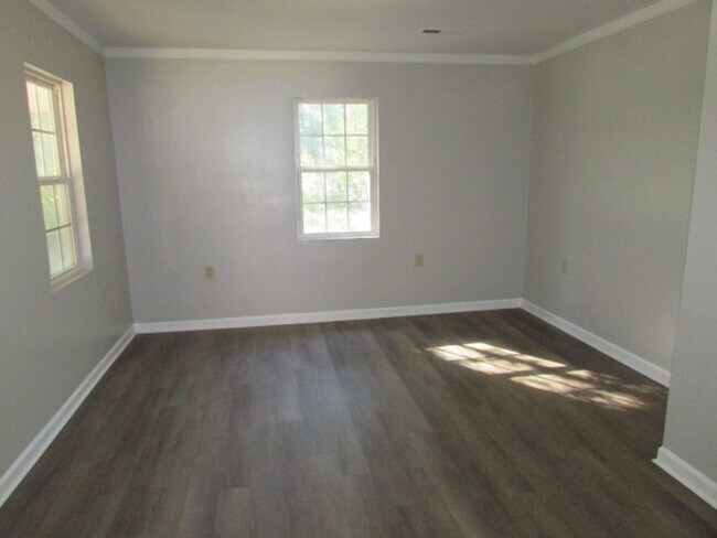 Building Photo - Single Family Home!