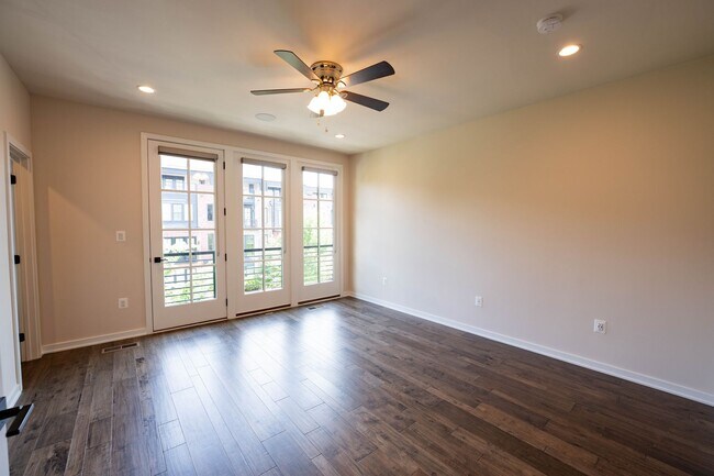 Building Photo - Luxury Reston Rental