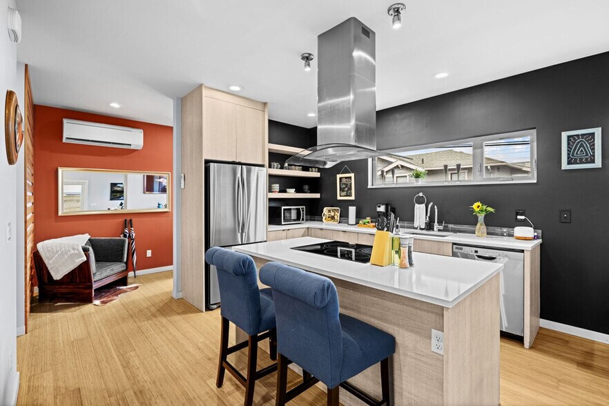 Building Photo - 4036 Linden Ave N