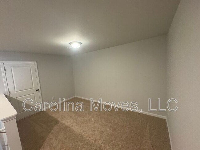 Building Photo - 409 Mariene Dr