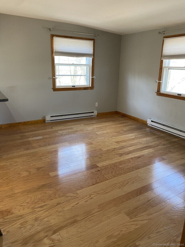 Building Photo - 21 S Division St