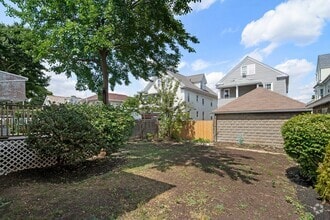 Building Photo - 57 Yale St