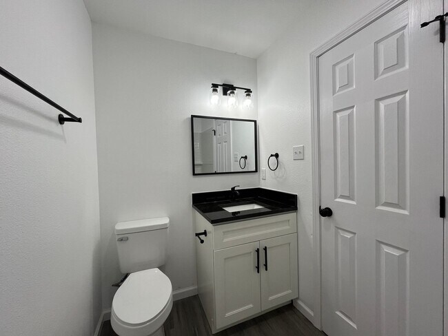 Building Photo - Award Winning Flour Bluff School District!!