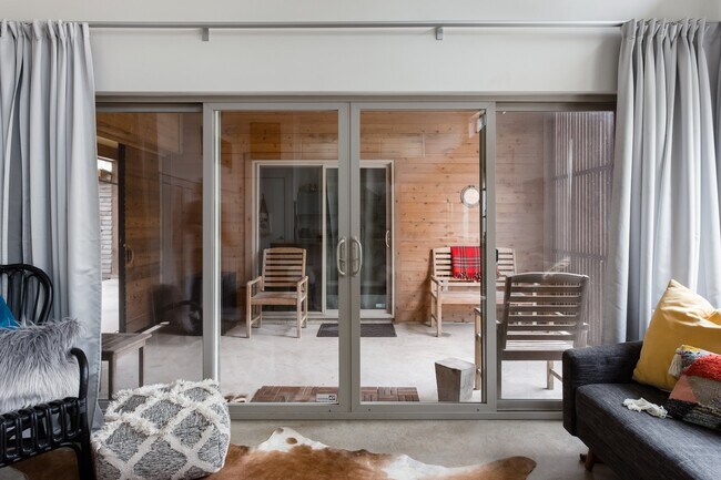 Building Photo - 55 Lynn St