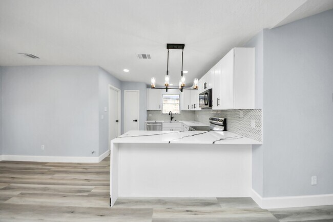 Building Photo - 9406 Vickijohn Dr