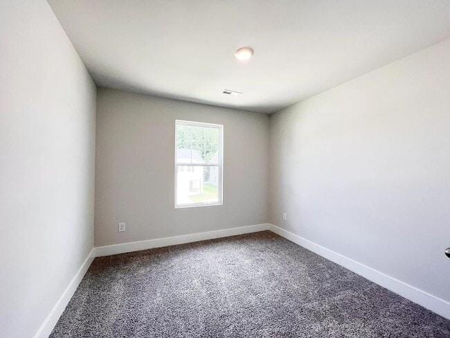 Building Photo - 4 Beachley Pl