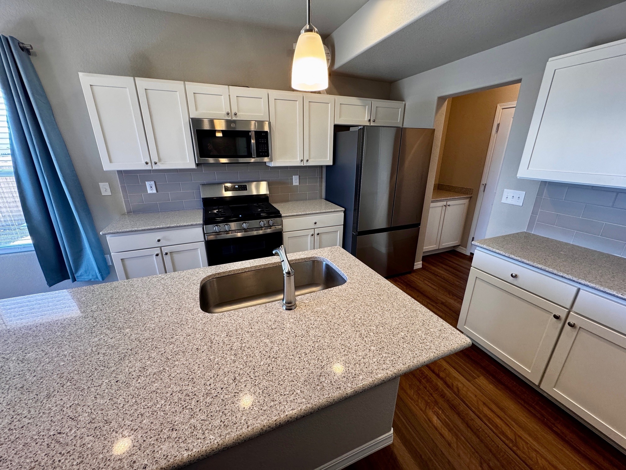 New Samsung refrigerator - 10831 Rowena Wy